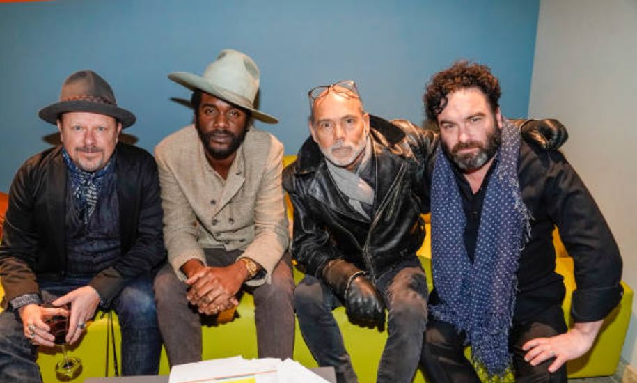 johnny galecki net worth