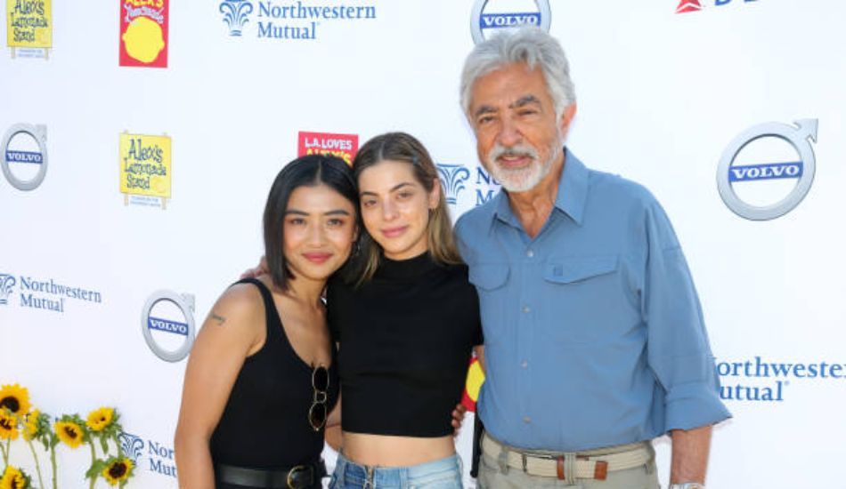 Gia Mantegna net worth